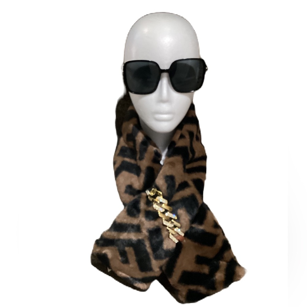 Odiva fashion scarf. OSFM